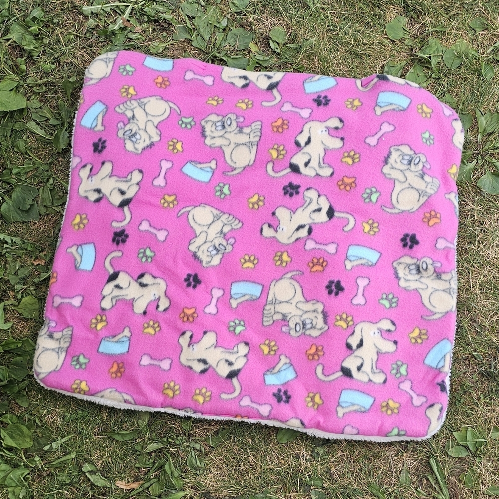 NEW! Puppy Dogs Pink Pet Mat - Large - 3 Layers, Fleece + Sherpa | Dog Cat Baby